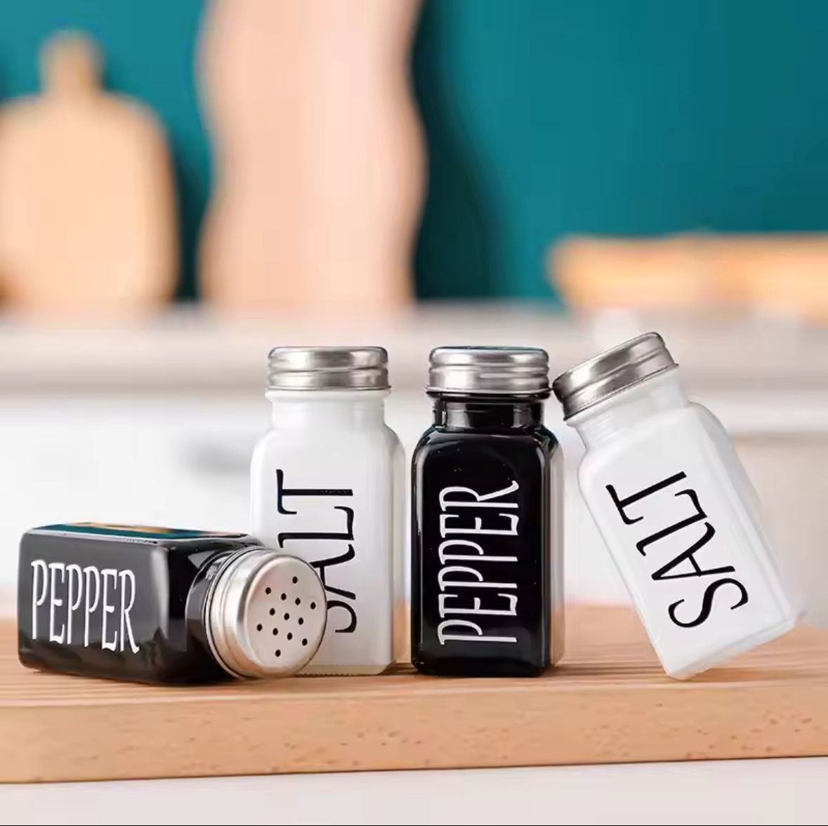 Ceramic Salt Pepper Shaker